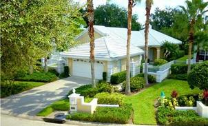 Krásný dům na prodej nedaleko od golfového klubu ve Venice, Florida